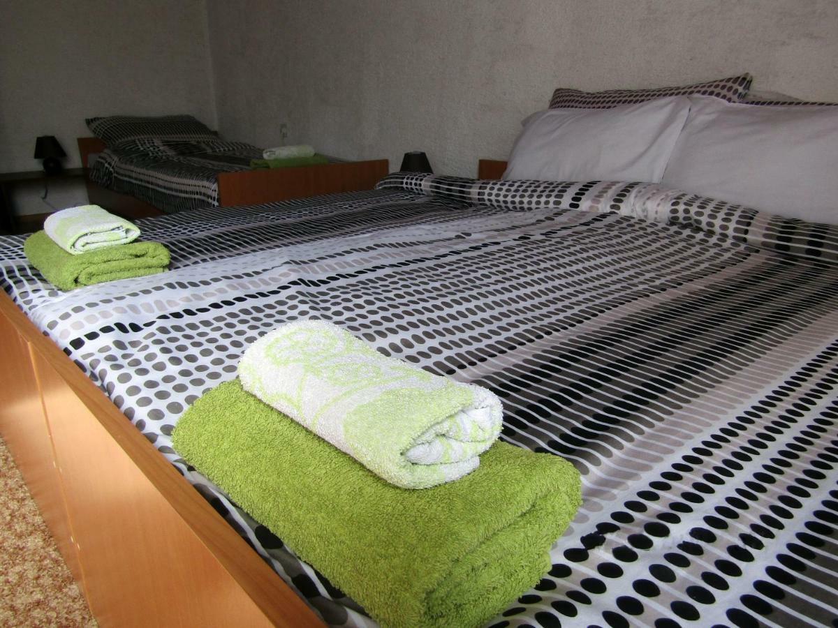 Apartmani Lovro Ogulin Exterior photo